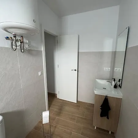 Rockside Residences La Linea Apartment